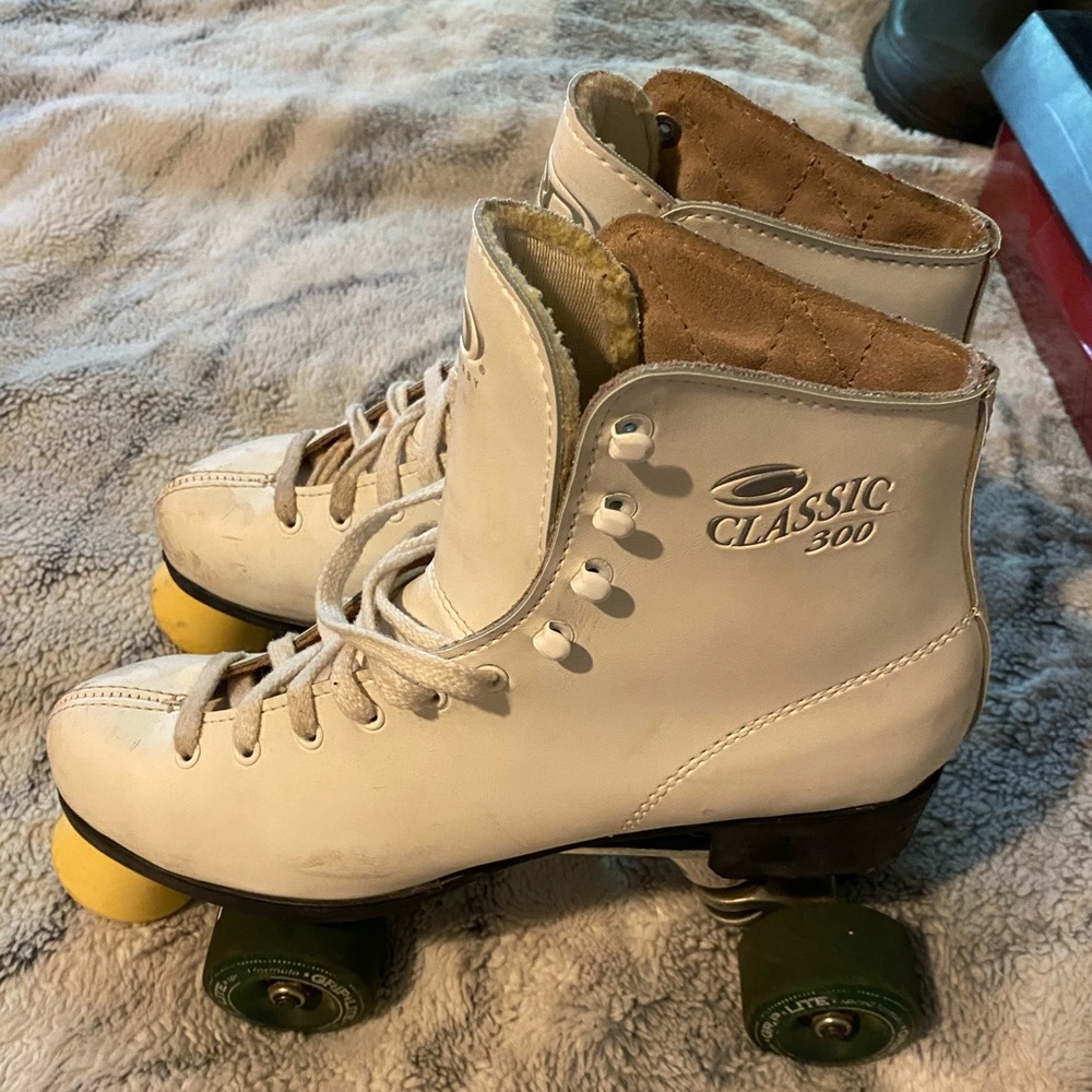 Roller Derby Classic 300 Roller-skates SZ 9